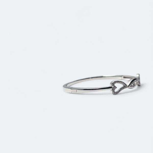 Side view of Infinity Heartline Kada