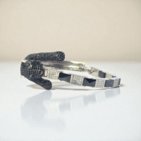 Side view of Onyx Mufasa Jaguar Bracelet