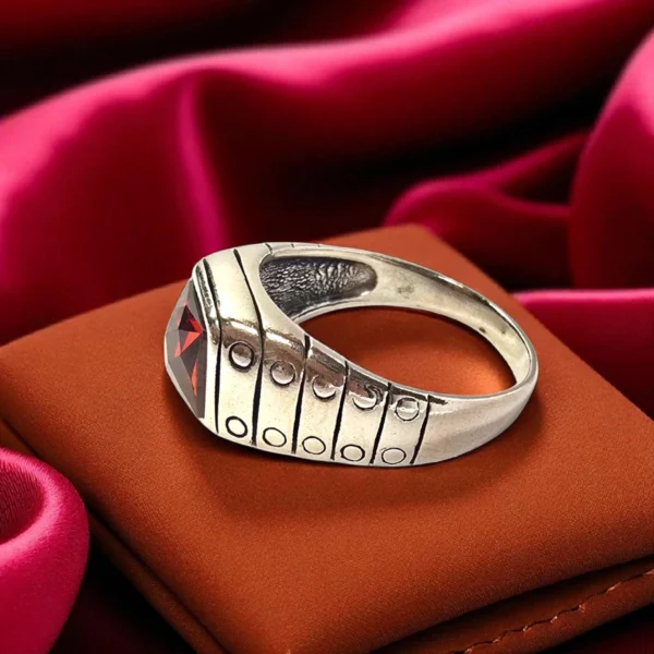 Side view of Matrix Orange Gemstone Ring