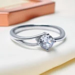 Close up of 925 Split Shank Solitaire Ring – Silver Band with CZ Sparkle