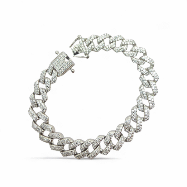 Close up of Glacier Grip Cuban Bracelet