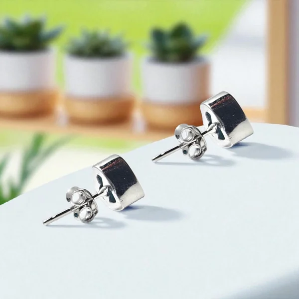 Side view of Aqua Heartbeat Studs