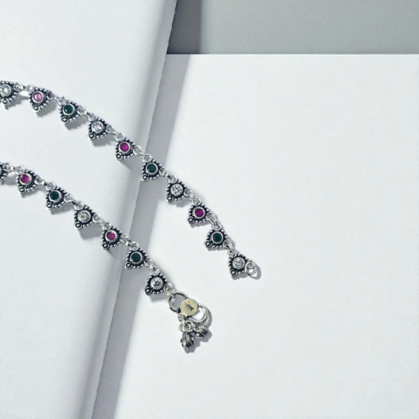 Close up of 925 Tri-Raaga Payal – Multicolour Charm