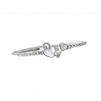 Close up of Twin Hearts Kada