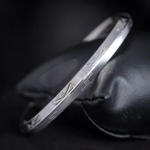 Home 62 Etched Triangle Pattern Kada – 925 Silver