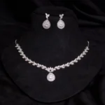 Full display of Teardrop Leaf Necklace Set