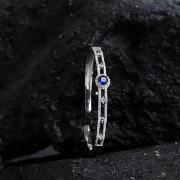 Full display with center stone and CZ of Sapphire Elegance Bracelet – 925 Silver