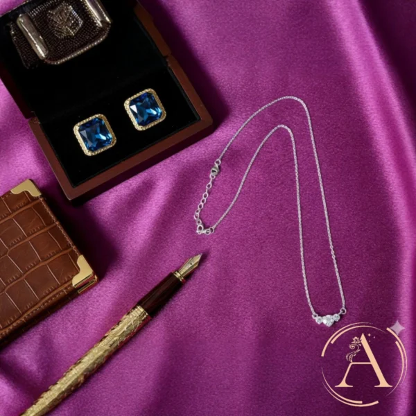 Full length with pendant, chain and locking mechanism display of Three Stone Bar Necklace – 925 Silver