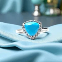 Close up of 925 Aqua Trilliant Spark Ring