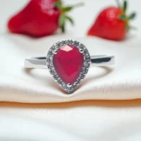 Close up of 925 Scarlet Dewdrop Ring