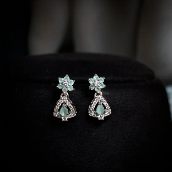 Earrings of Trillion Cut Green Necklace Set