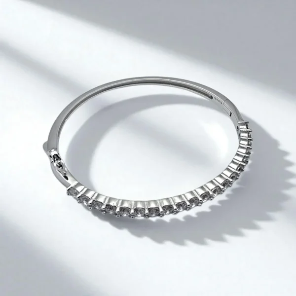 Top view of CZ Solitaire Line Kada – White Rhodium Elegance in 925 Silver
