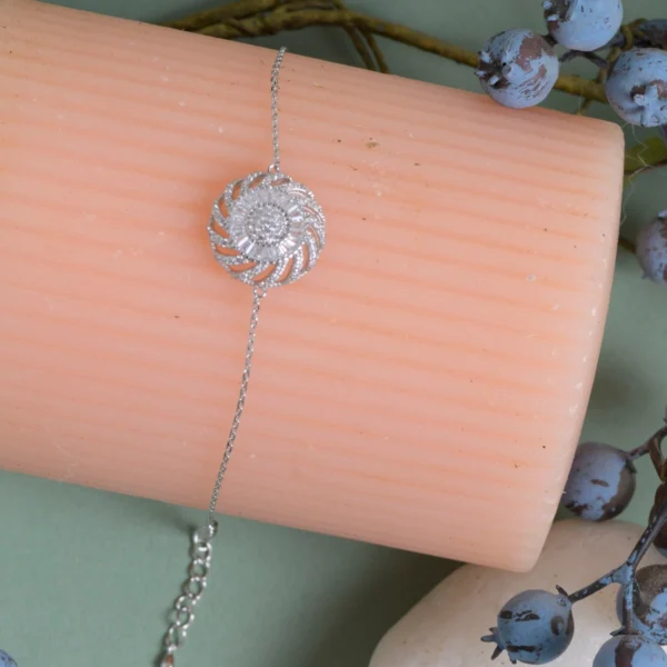 Centerpiece with chain display of Vortex Halo CZ Bracelet 925 Silver
