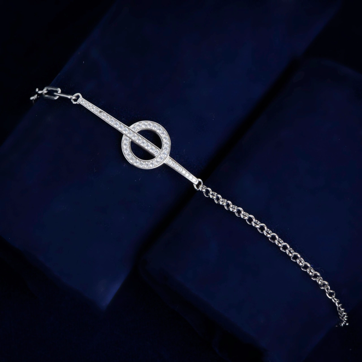 Paperclip Circle Bar Bracelet with CZ Stones – 925 Silver 3 Chain and centerpiee display of Paperclip Circle Bar Bracelet with CZ Stones 925 Silver