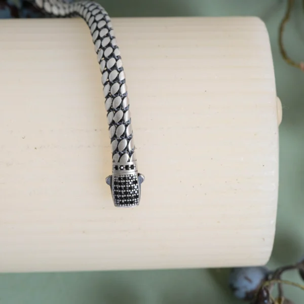 Close up of Turkish Mesh Bracelet 925 Silver