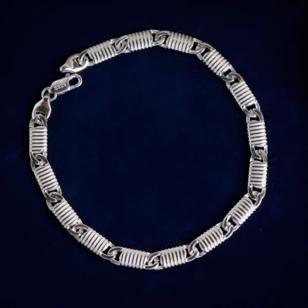 Full circular view of Textured Bold Link Bracelet 925 Silver