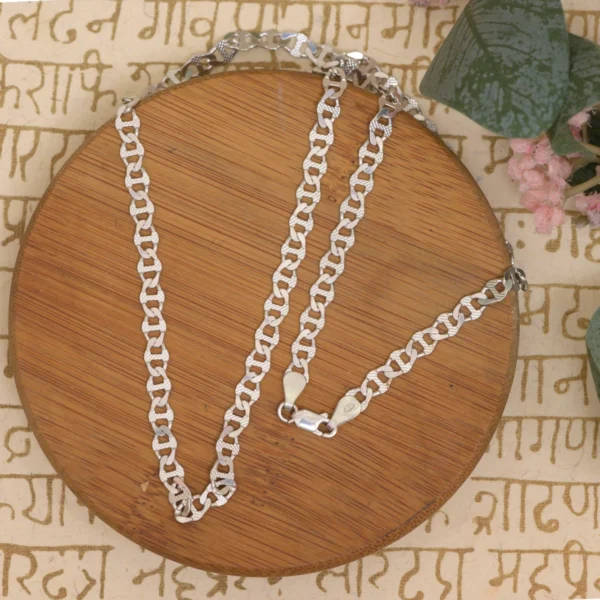 Full length display of Textured Curb Link Chain 925 Silver