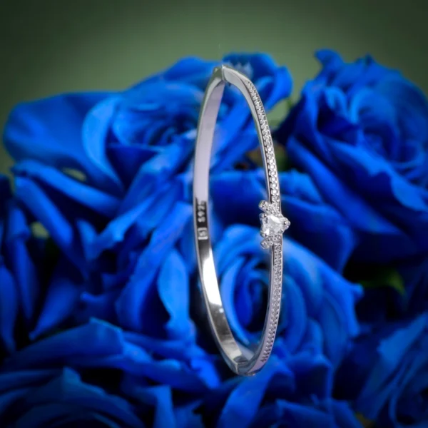 Full length display with locking mechanism of Celestia Heart CZ Bracelet 925 Silver