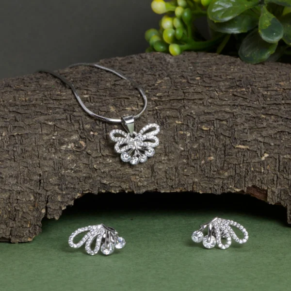 Pendant and earrings close up of Feather Fan Pendant and Earring Set 925 Silver