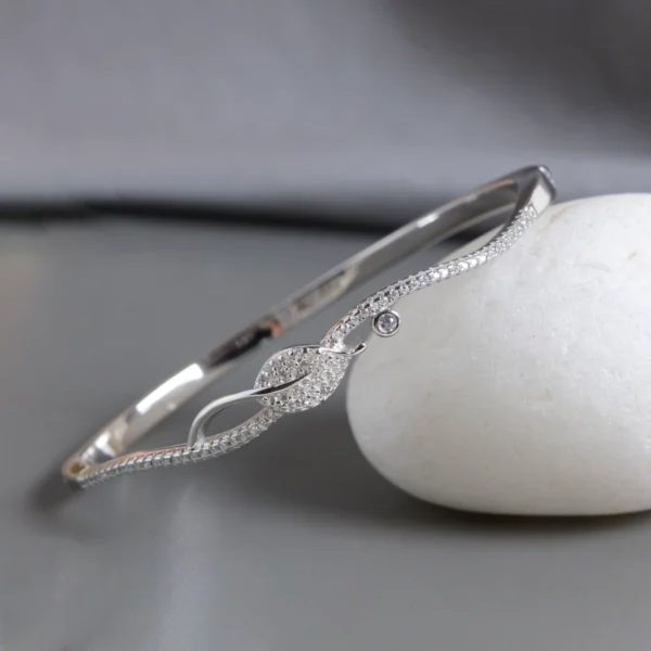 Side slant view showing the centerpiece of Sparkling Leaf Bracelet 925 Silver
