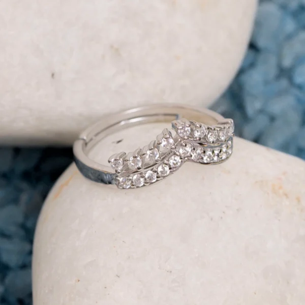 Side view of Wavy Stackable Ring 925 Silver