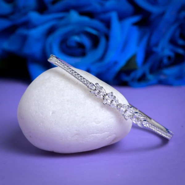 Slanting view of Marquise Cluster Kada 925 Silver