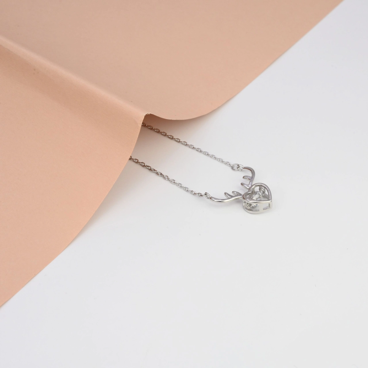 Dancing Stone Reindeer Antler Necklace – 925 Silver 3 Close up of Dancing Stone Reindeer Antler Necklace 925 Silver