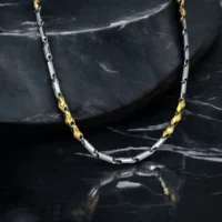 Close up of Modern Dual-Tone Statement Chain 925 Silver and Gold Finish