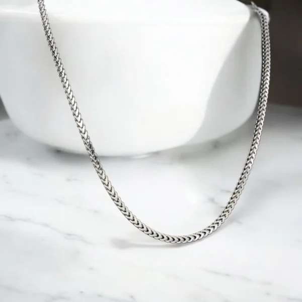 Close up of The Essential Franco Chain 925 Silver