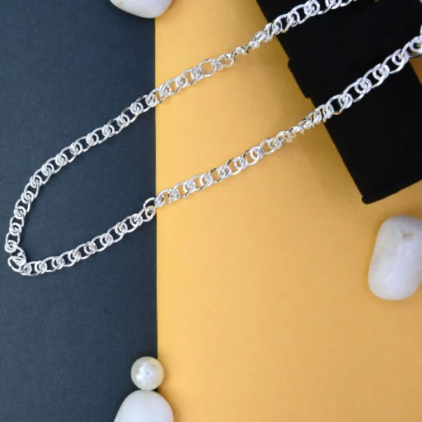 Full length view with locking mechanism display of Intricate Bismark Link Statement Chain 925 Silver