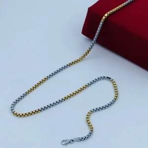 Modern Dual-Tone Box Chain – Gold and 925 Silver 19 Locking mechanism on display of Modern Dual-Tone Box Chain Gold and 925 Silver