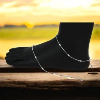 Mannequin leg with anklet on display of Sparkling Diamond-Cut Bead Anklets 925 Silver