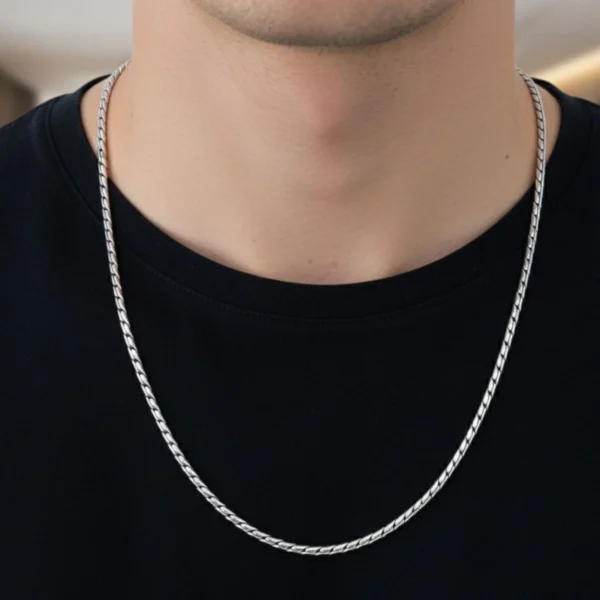 Model wearing Textured Franco Chain 925 Silver