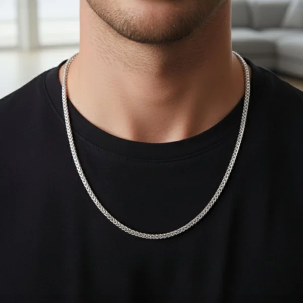 Model wearing the Essential Franco Chain 925 Silver