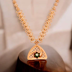 Close up of the necklace of Modern Rose Gold Triangular Lattice Necklace Set 925 Silver