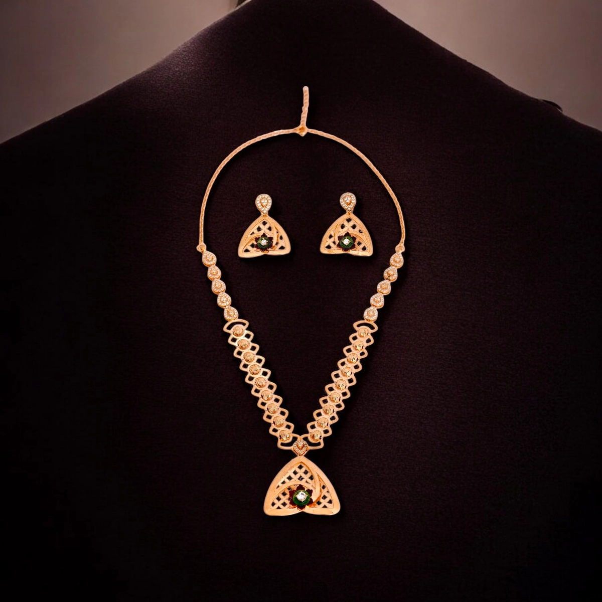 Modern Rose Gold Triangular Lattice Necklace Set – 925 Silver 3 Full display of Modern Rose Gold Triangular Lattice Necklace Set 925 Silver